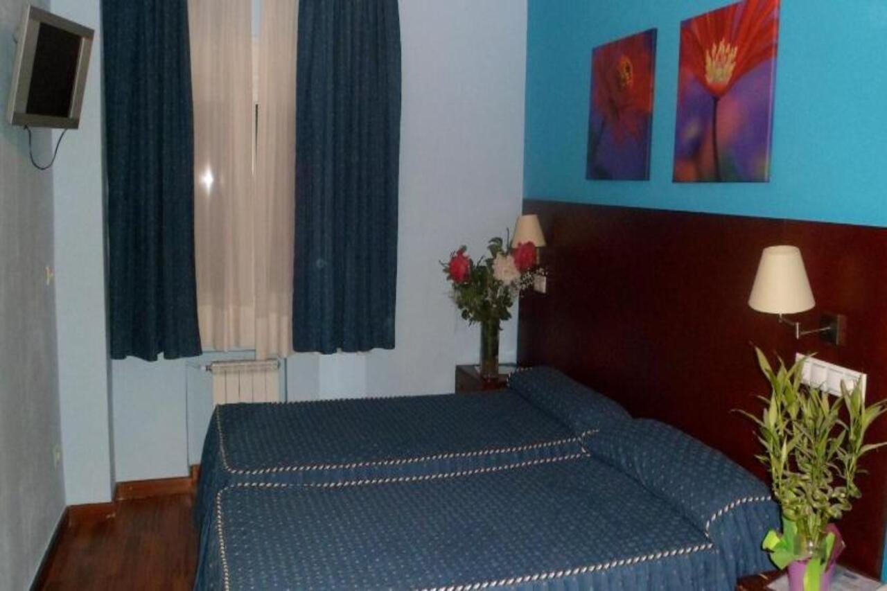 Auto Check In Hotel Las Nieves ฮากา ภายนอก รูปภาพ